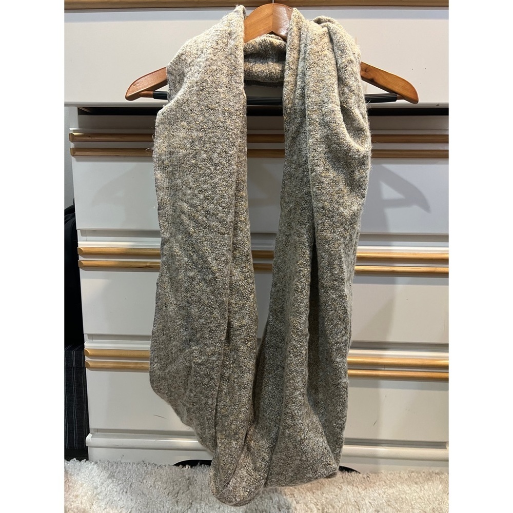 Neural colored long infinity scarf​